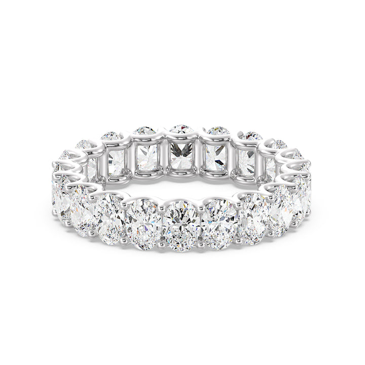 Elegant Oval Lab-Grown Diamond Scallop Eternity Band in 18K White Gold, adorned with 20 EF/VS diamonds, set in a shared prong setting and scalloped side profile