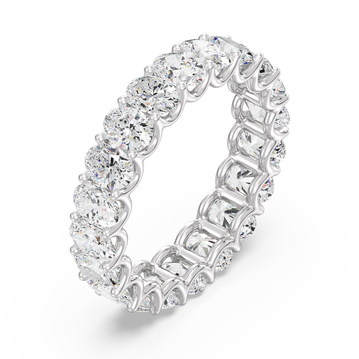 Elegant Oval Lab-Grown Diamond Scallop Eternity Band in 18K White Gold, adorned with 20 EF/VS diamonds, set in a shared prong setting and scalloped side profile