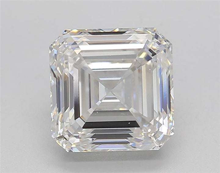 Short video showcasing IGI Certified 3.00 CT Square Emerald Lab-Grown Diamond