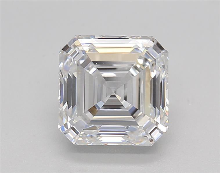 Short video showcasing IGI Certified 2.00 CT Square Emerald Cut Lab-Grown Diamond