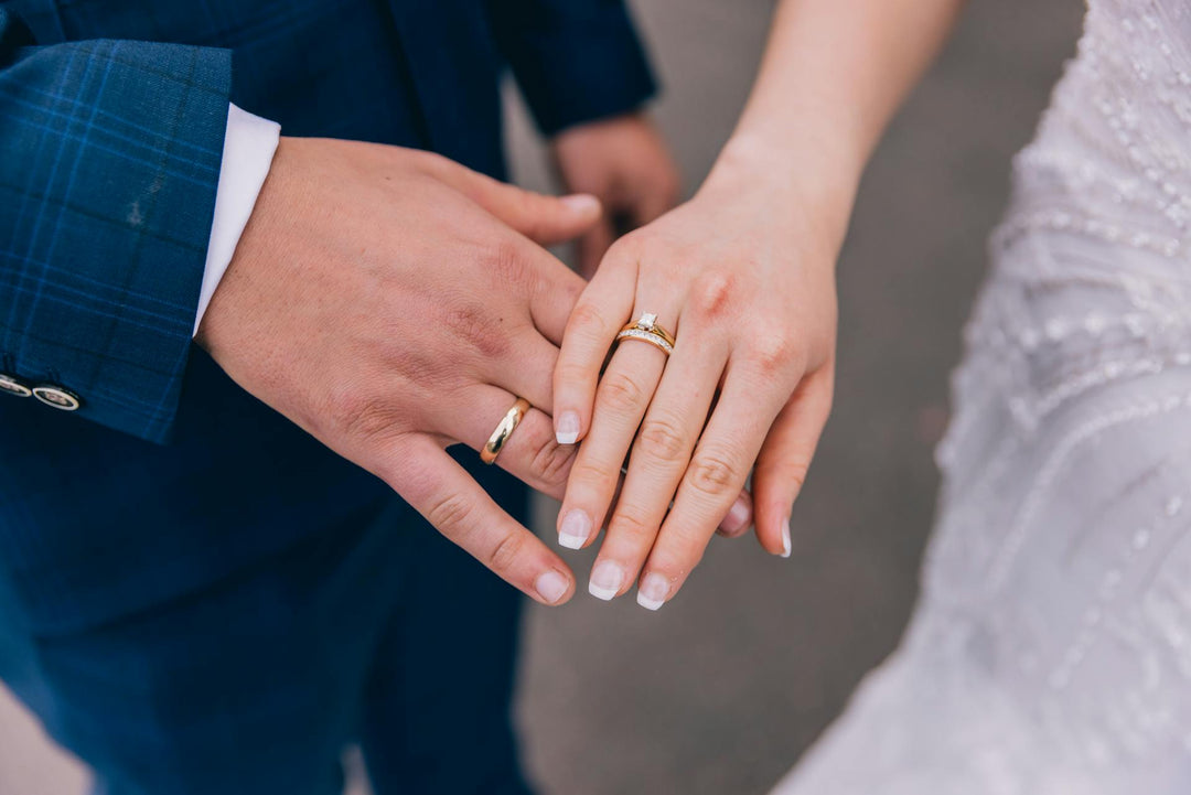 What Hand Does an Engagement Ring Go On?