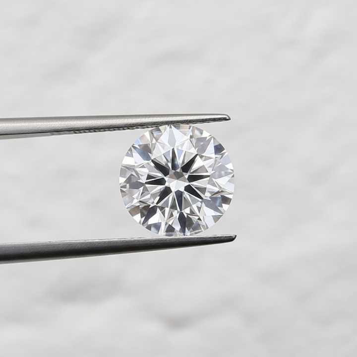 Diamante redondo cultivado em laboratório de 0,50 quilates, VVS2/D