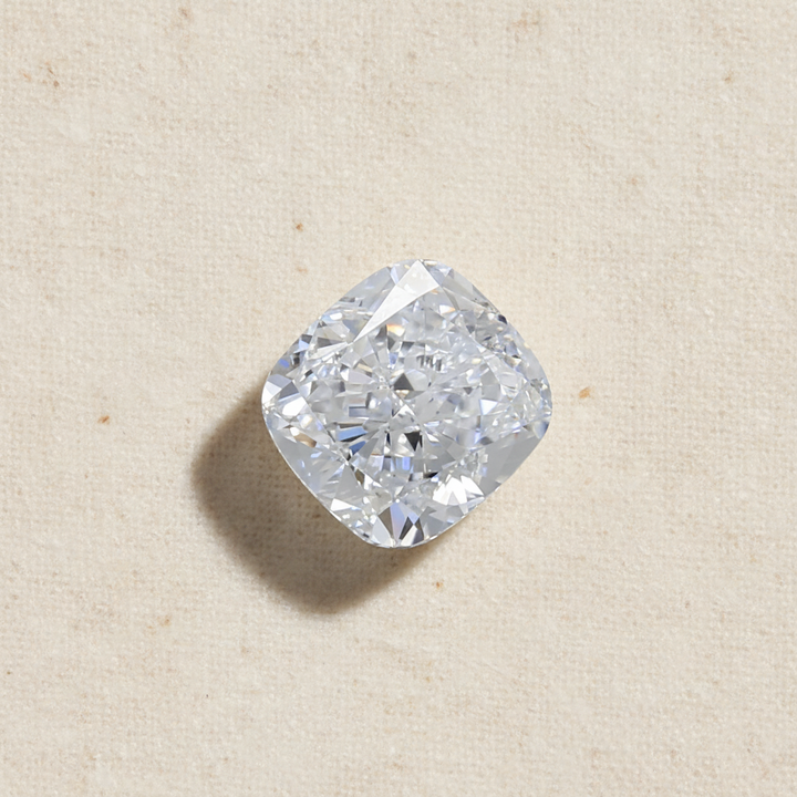 1,00 karaat kussengeslepen laboratorium-gegroeide diamant, VS2/E