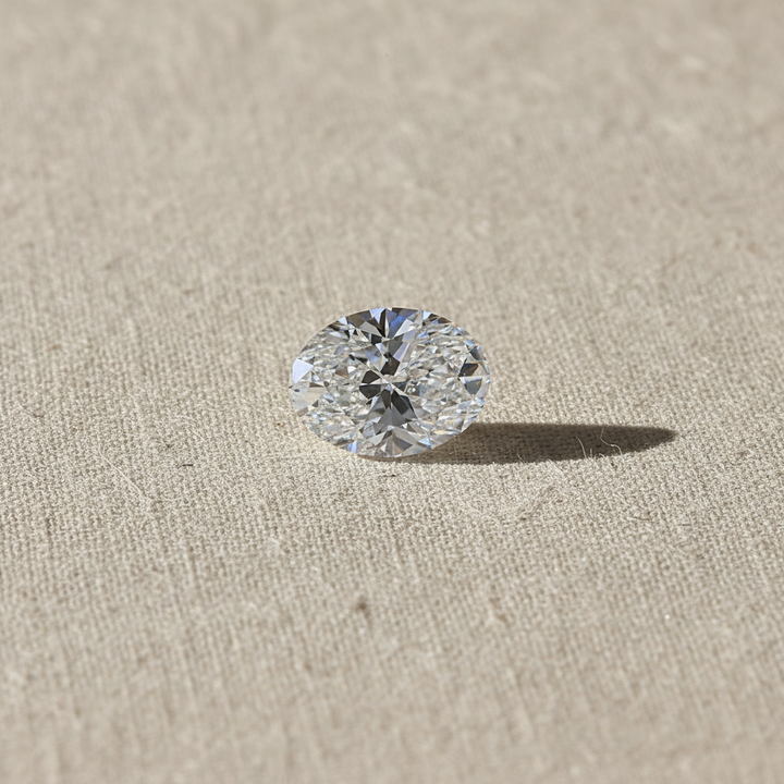 Diamant cultivé en laboratoire de taille ovale de 1,00 carat, VS2/F