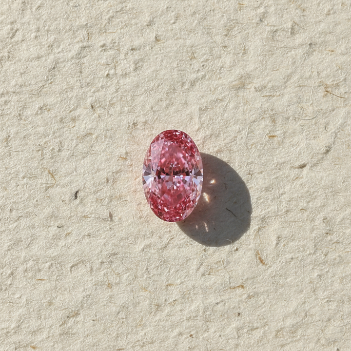 1,00 karaat ovale lab-grown diamant, VVS2/fancy levendig roze