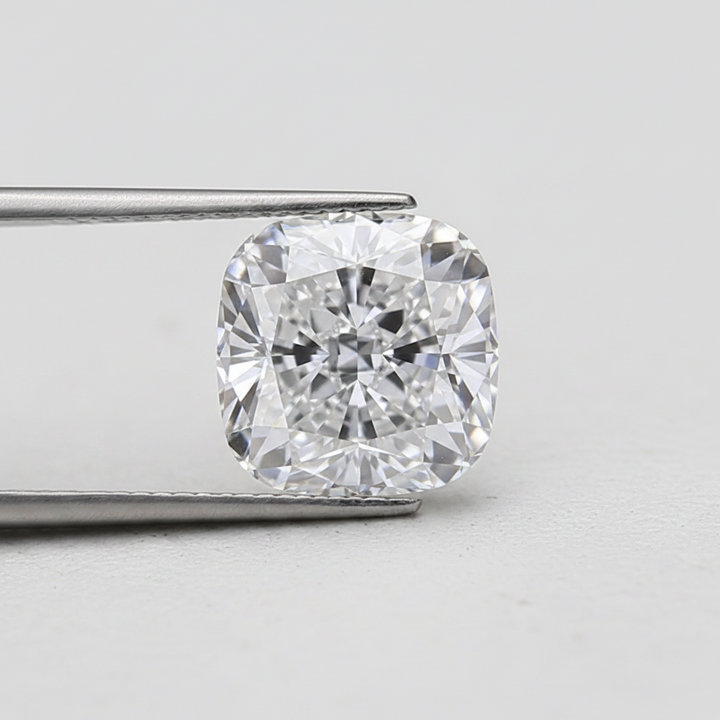 1,02 Karat kissengeschliffener, im Labor gezüchteter Diamant, VVS2/D