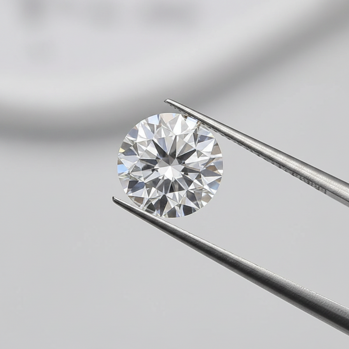 Diamante redondo cultivado em laboratório de 1,04 quilates, VVS2/D