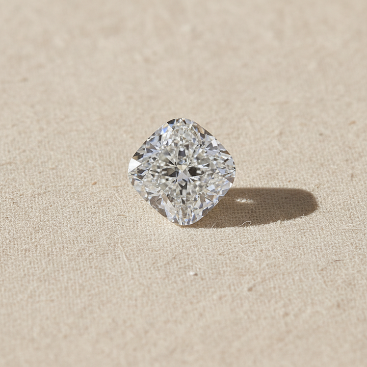 1,31 Karat kissengeschliffener, im Labor gezüchteter Diamant, VS2/E