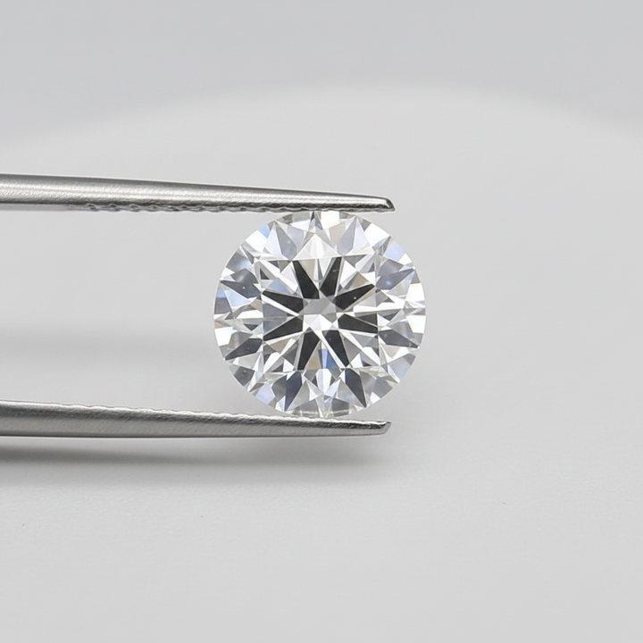 Diamante redondo cultivado em laboratório de 1,50 quilates, VS2/D