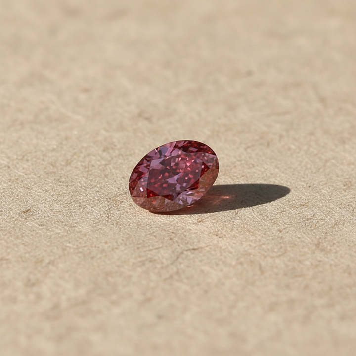 1,74 Karat Lab-Grown-Diamant im Ovalschliff, VS2/FANCY DEEP PINK
