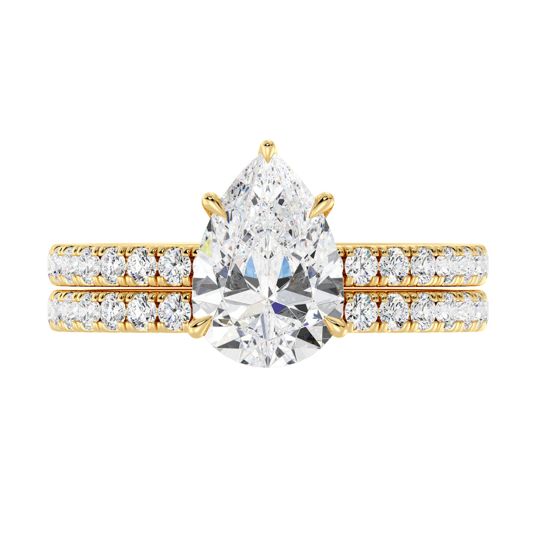 2.83 CTW Pear Cut Diamond Bridal Set in 18K Yellow Gold