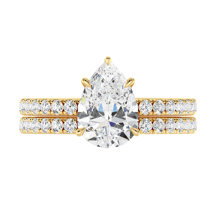 2.83 CTW Pear Cut Diamond Bridal Set in 18K Yellow Gold