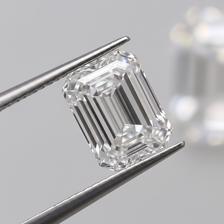 Diamant émeraude cultivé en laboratoire de 2,00 carats, VS1/D
