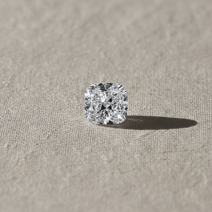 Diamant cultivé en laboratoire taille coussin de 2,01 carats, VVS2/D