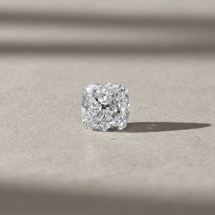 Diamant cultivé en laboratoire taille coussin de 2,01 carats, VVS2/D
