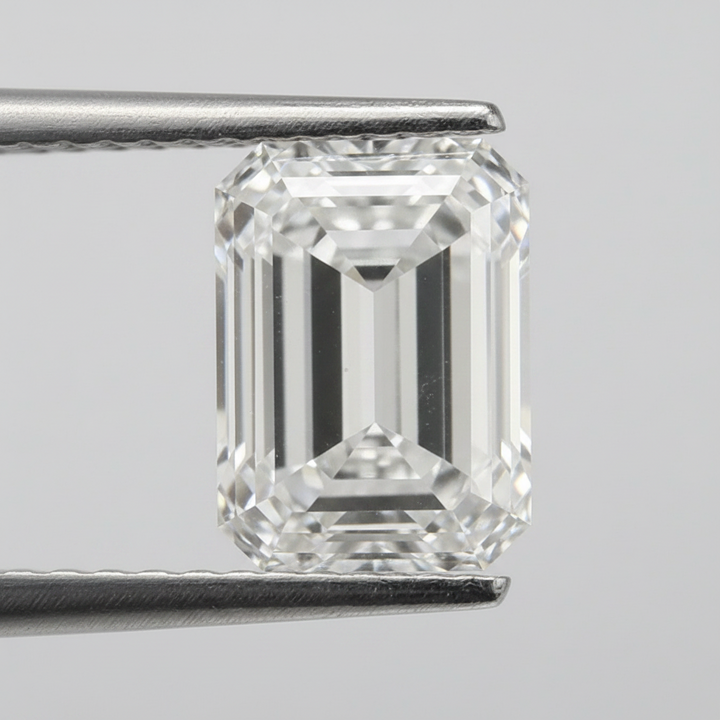 Diamant cultivé en laboratoire taille émeraude de 2,01 carats, VVS1/E
