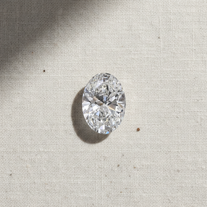 Diamante cultivado em laboratório com corte oval de 2,01 quilates, VS1/E