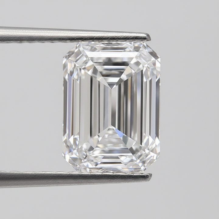 Diamant émeraude cultivé en laboratoire de 2,02 carats, VS1/D