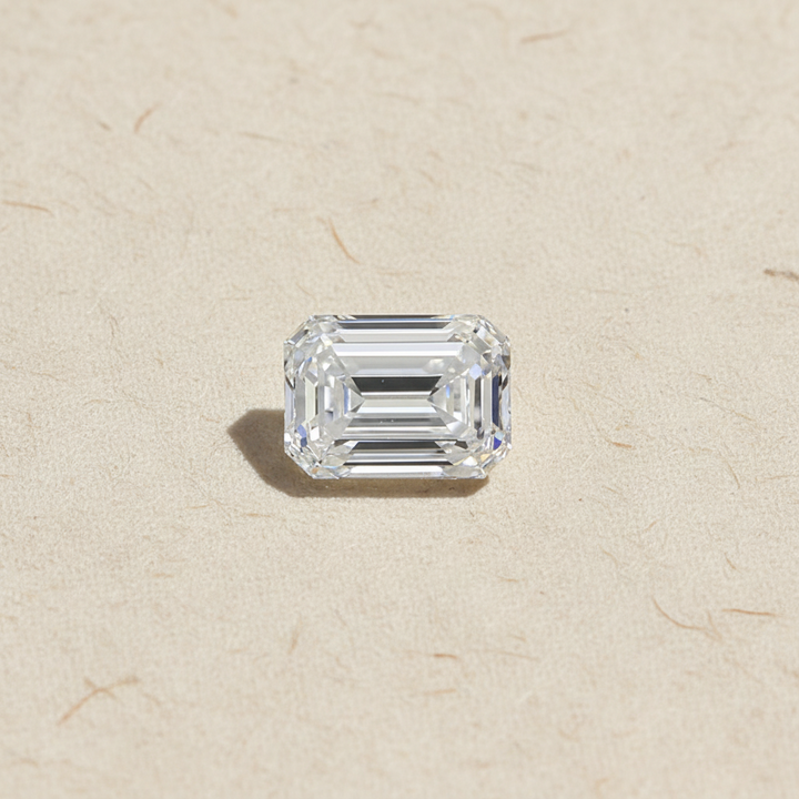 Diamant émeraude cultivé en laboratoire de 2,02 carats, VS1/D