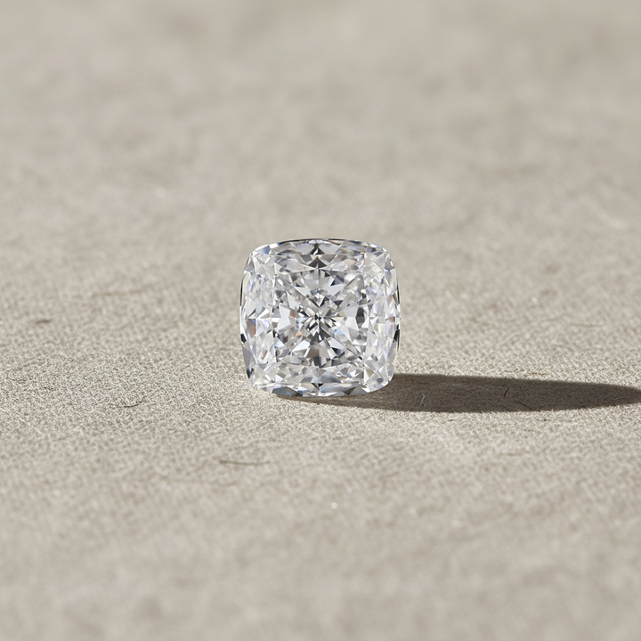 Diamant cultivé en laboratoire taille coussin de 2,03 carats, VS2/F