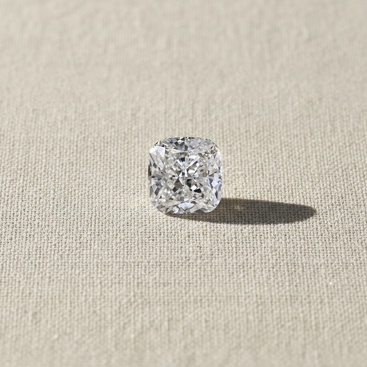 Diamant cultivé en laboratoire taille coussin de 2,03 carats, VVS2/E