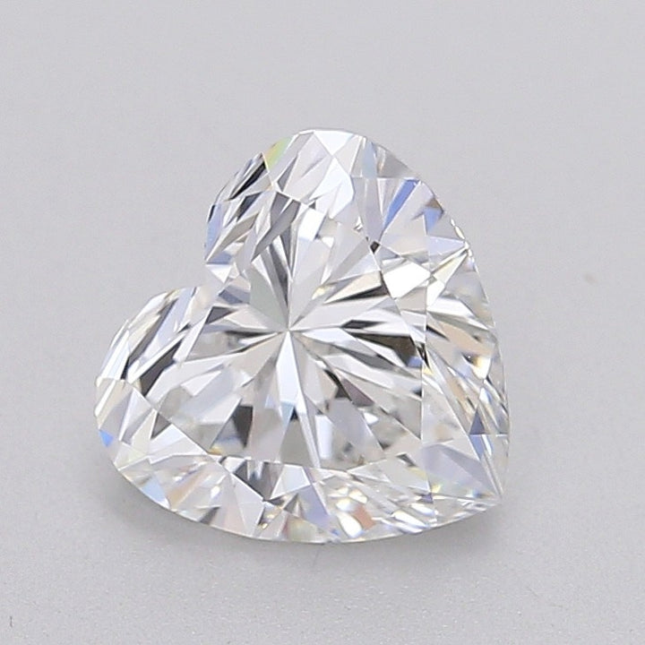 Diamant cultivé en laboratoire taille cœur de 2,04 carats VVS2E