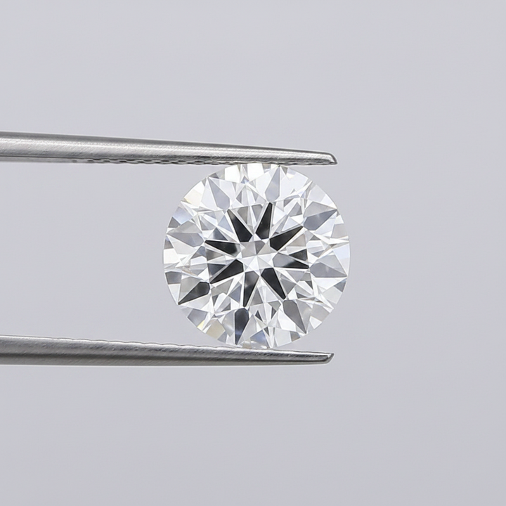 IGI Certified 2.06 Ct D Color VVS1 Round CVD Diamond with 8.21mm Diameter
