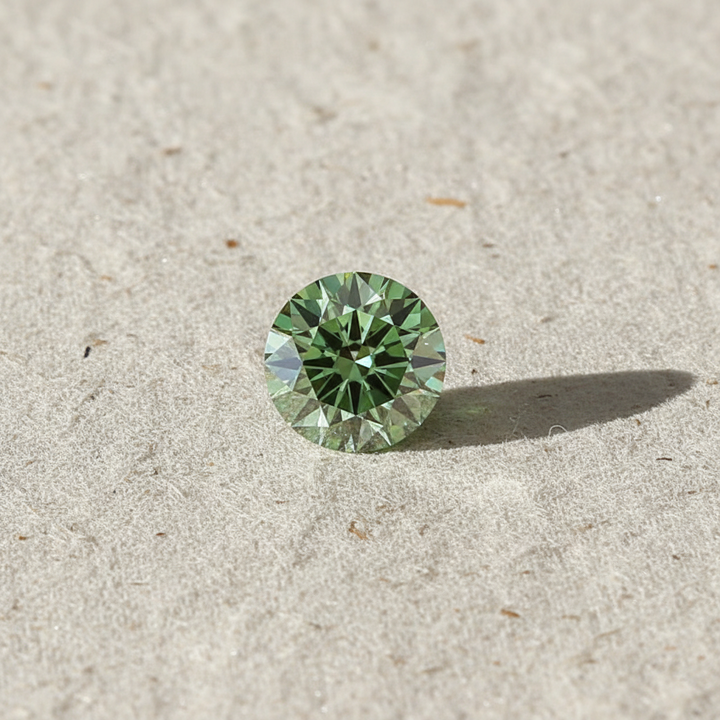Diamant rond cultivé en laboratoire de 2,09 carats, VVS2/vert vif fantaisie