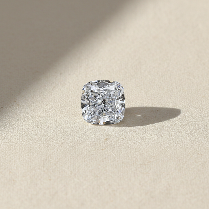 Diamant cultivé en laboratoire taille coussin de 2,24 carats, VVS2/F