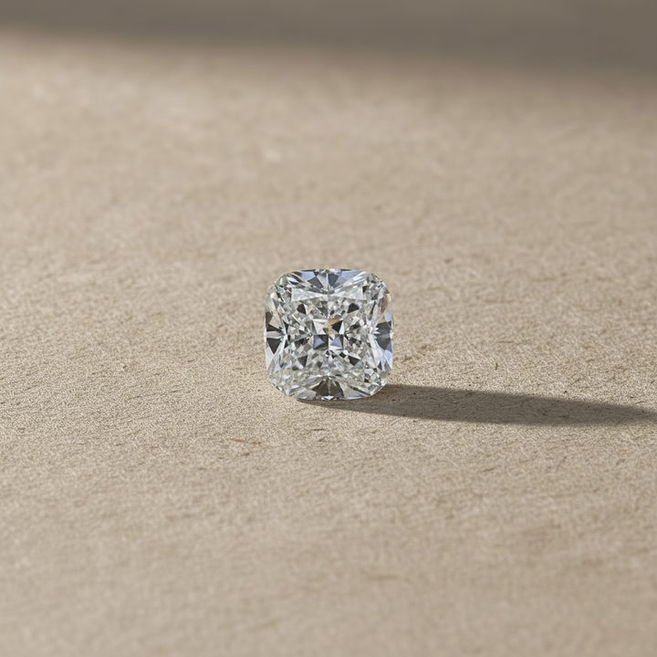 Diamant cultivé en laboratoire taille coussin de 2,33 carats, VVS2/G