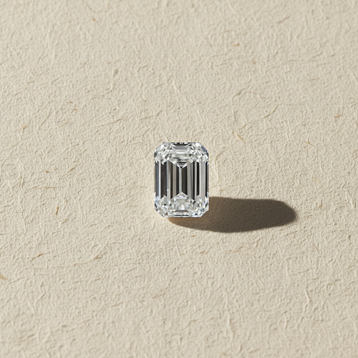 2,40 Karat im Smaragdschliff gezüchteter Diamant, VVS1/E