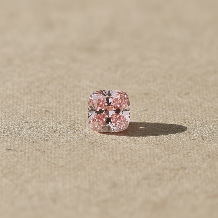 2,50 karaat kussen vierkant Lab Grown Diamond, VS1/Fancy Vivid Pink