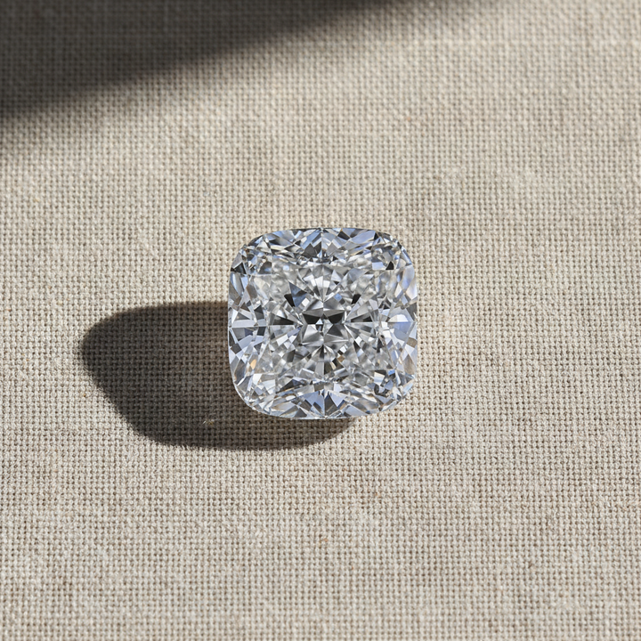 Diamant cultivé en laboratoire taille coussin de 2,89 carats, VVS1/F