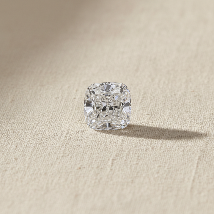 2,90 Karat kissengeschliffener, im Labor gezüchteter Diamant, VS1/G