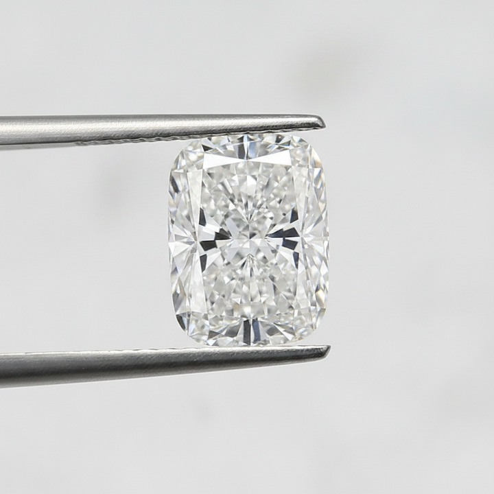 Diamant cultivé en laboratoire taille coussin de 3,00 carats, VS1/D