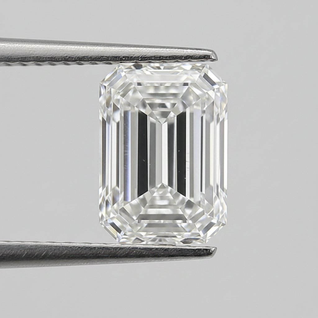 Diamant cultivé en laboratoire taille émeraude de 3,01 carats, VS1/E