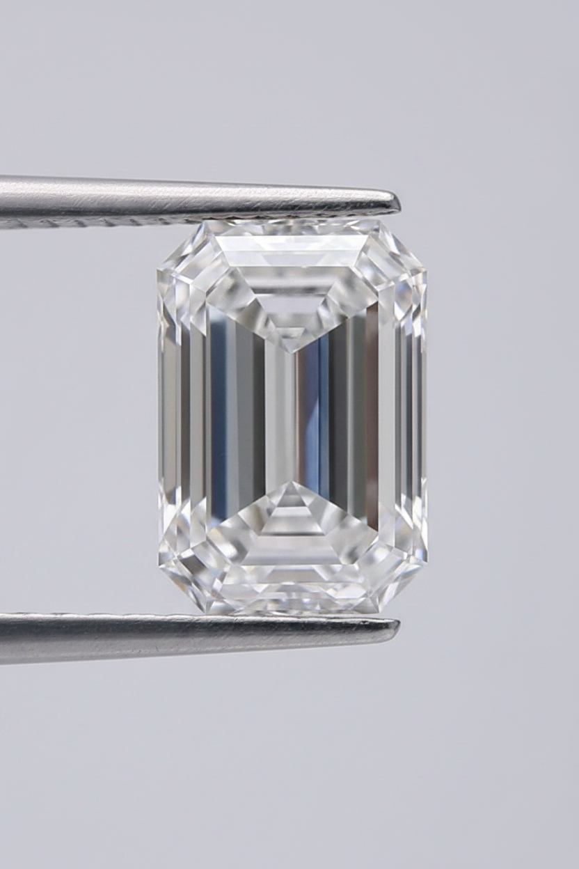 Diamant cultivé en laboratoire taille émeraude de 3,02 carats, VVS2/D