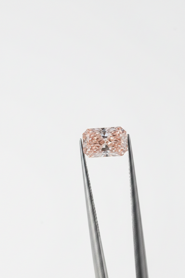 3,03 karaat stralend geslepen lab-grown diamant, VS1/fancy intens oranjeachtig roze