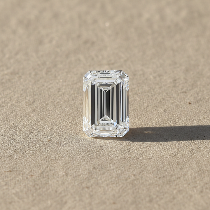 3,04 Karat im Labor gezüchteter Diamant im Smaragdschliff, VVS1/E