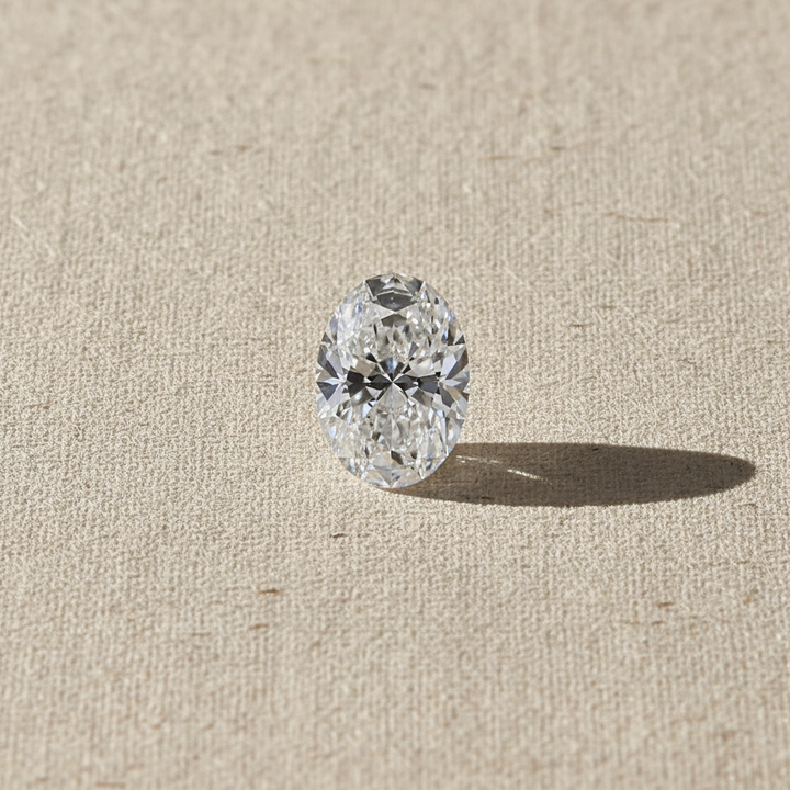 Diamant cultivé en laboratoire de taille ovale de 3,04 carats, VVS2/G