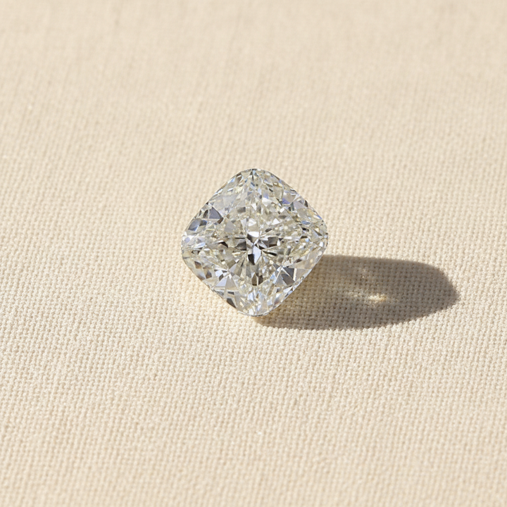 3,08 Karat kissengeschliffener, im Labor gezüchteter Diamant, VS2/I