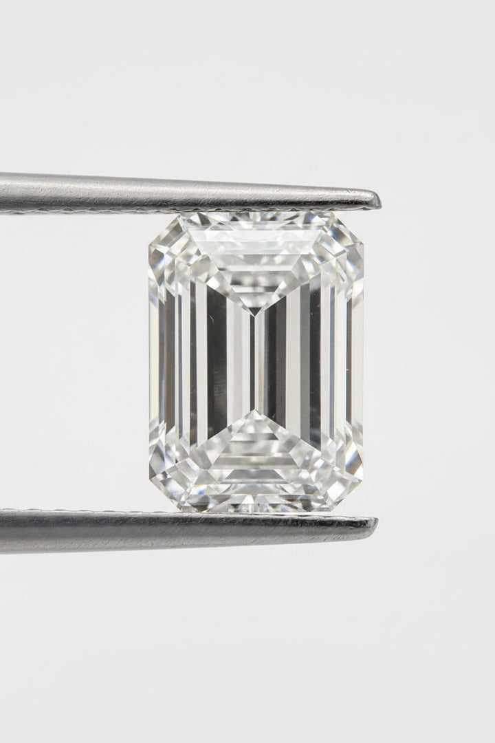 3,08 Karat Lab-Grown-Diamant im Smaragdschliff VS2 F