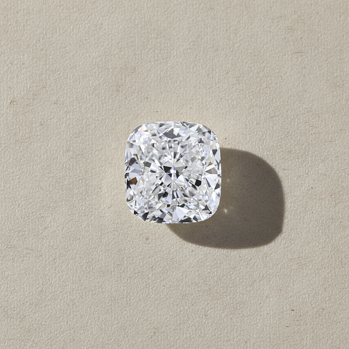 3,09 Karat kissengeschliffener, im Labor gezüchteter Diamant, VS1/E
