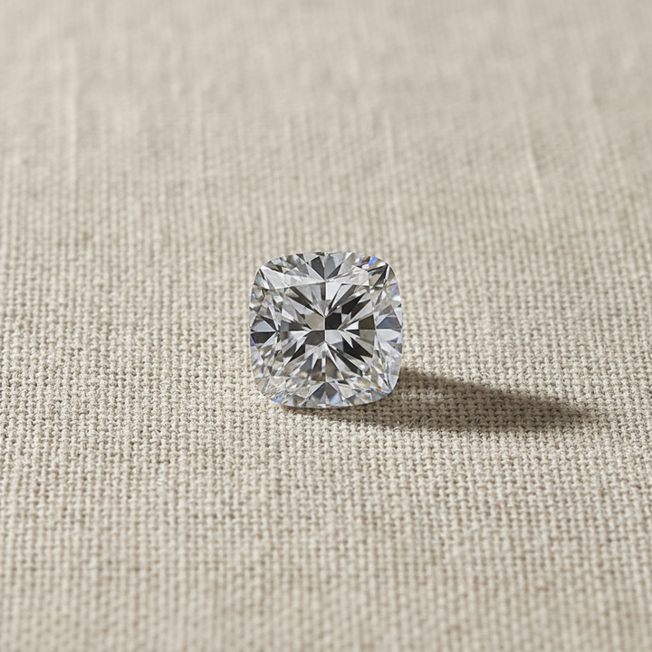 Diamant cultivé en laboratoire taille coussin de 3,23 carats, VVS2/J