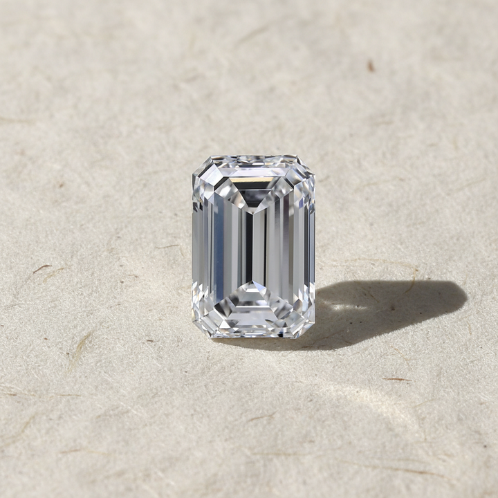 Diamant cultivé en laboratoire taille émeraude de 3,80 carats, VVS1/E