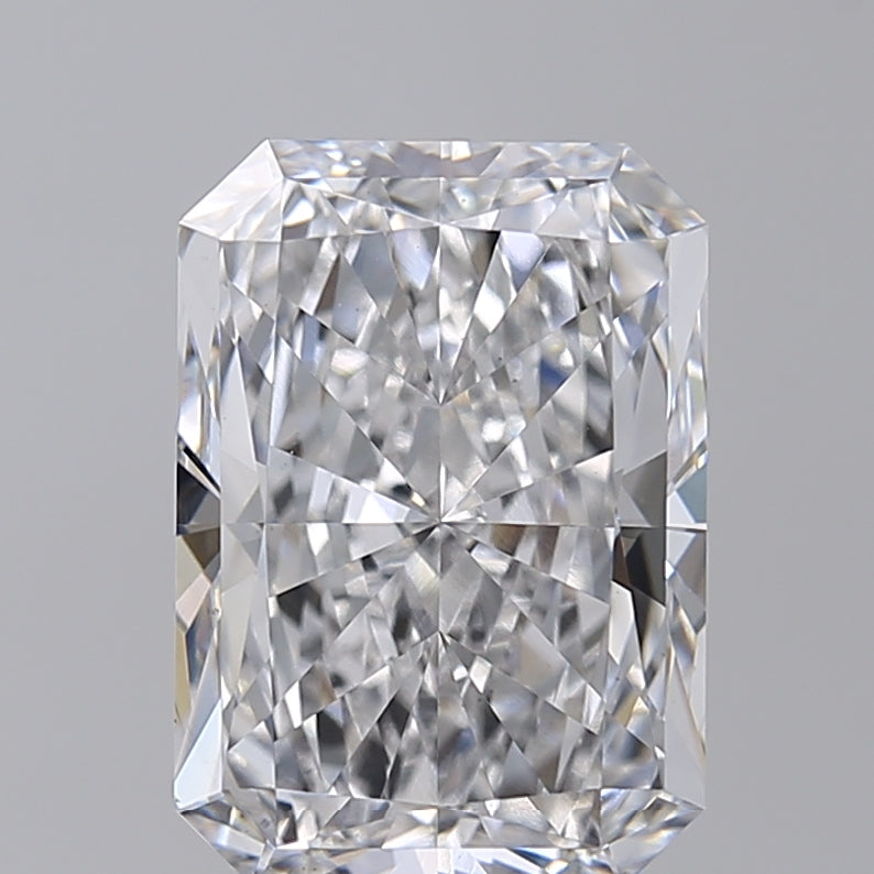 4.01 CT radiant cut lab-grown diamond, IGI certified, VVS2 clarity, E color