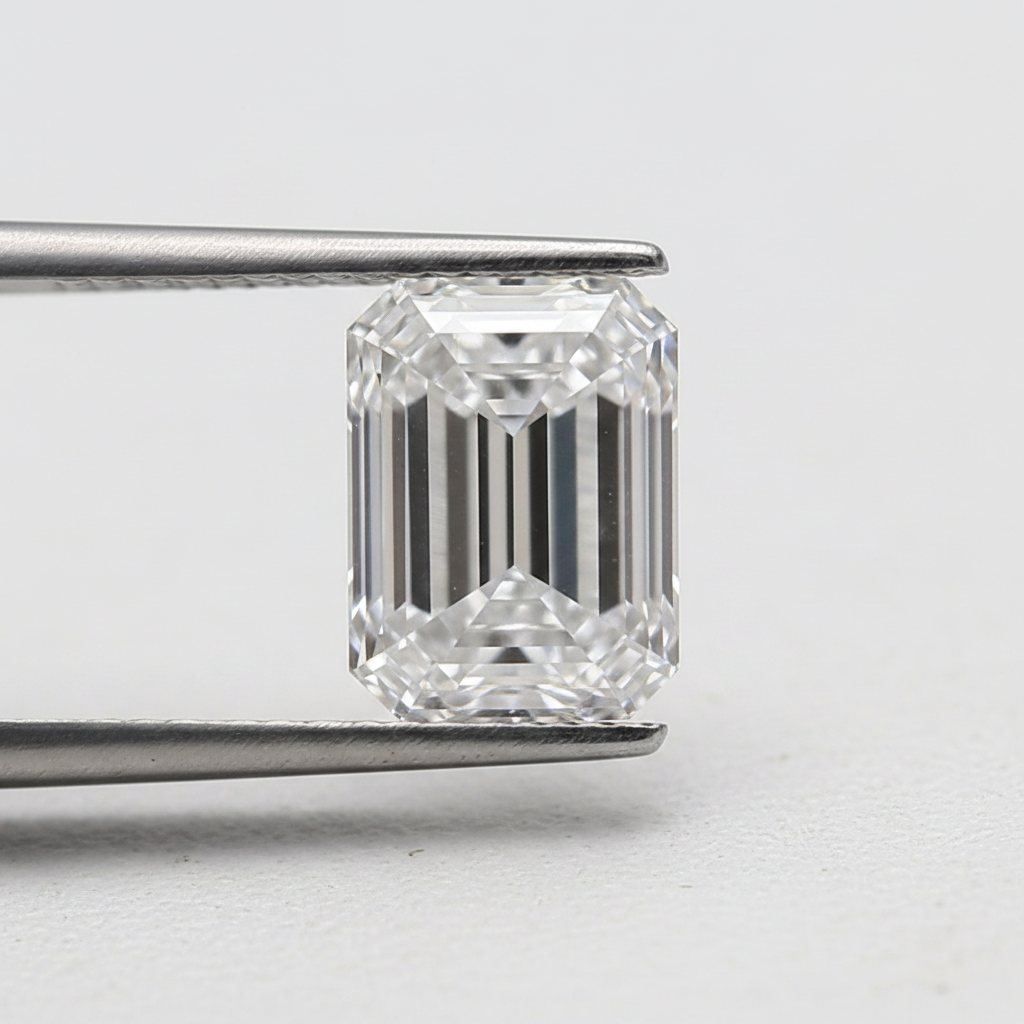 Diamant cultivé en laboratoire taille émeraude de 4,01 carats, VS1/D