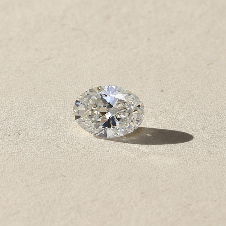 Diamant cultivé en laboratoire de taille ovale de 4,02 carats, VS1/H