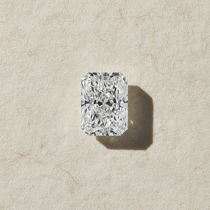 Diamant cultivé en laboratoire de 4,02 carats, taille radiante, VVS2/D