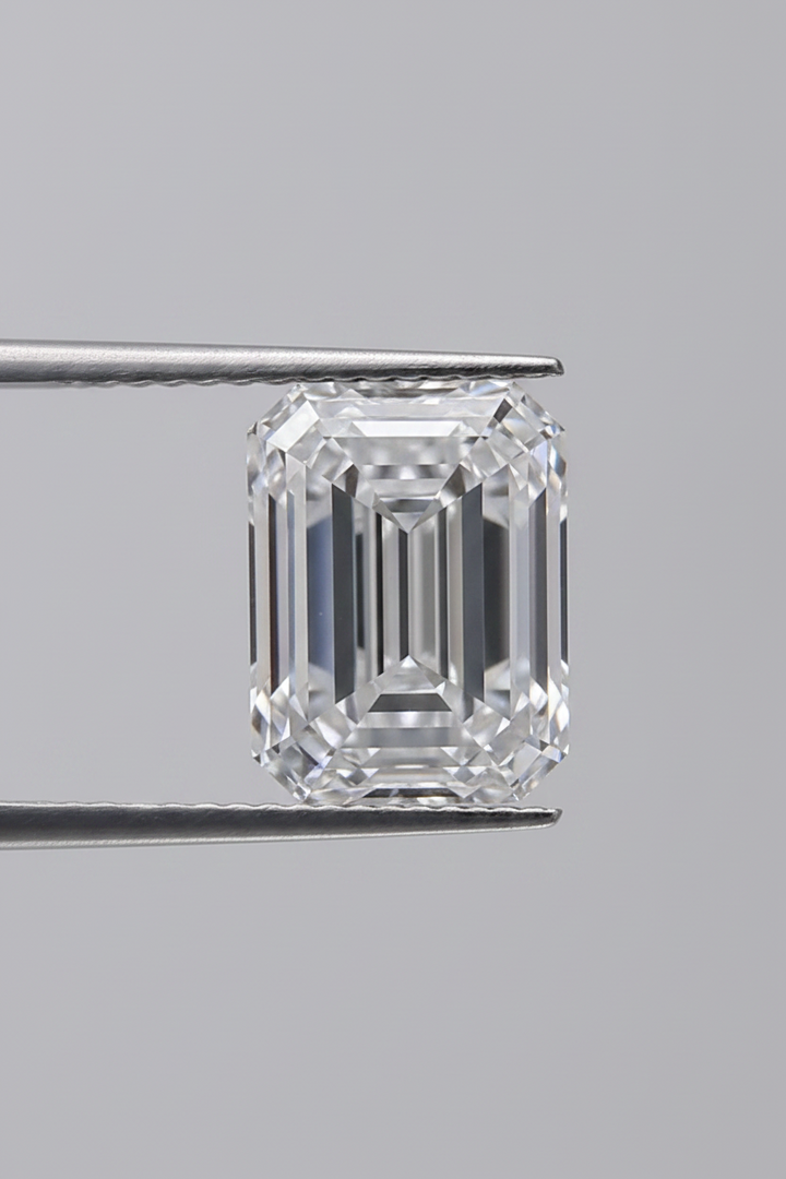 Diamant cultivé en laboratoire taille émeraude de 4,03 carats, VS1/E